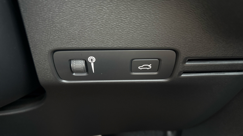 Volvo Xc40 1.5 T3 [163] R DESIGN 5dr Petrol Estate